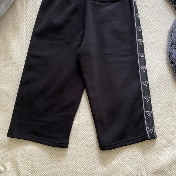 Guess size 18 Fleece crop pants NWOT - Picture 7 of 9